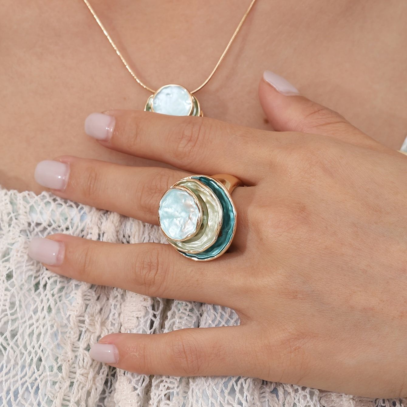 Anillo Boho de Tres Capas con Esmalte