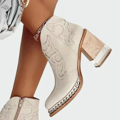 Irene | Botas de Cuero con Bordados Únicos
