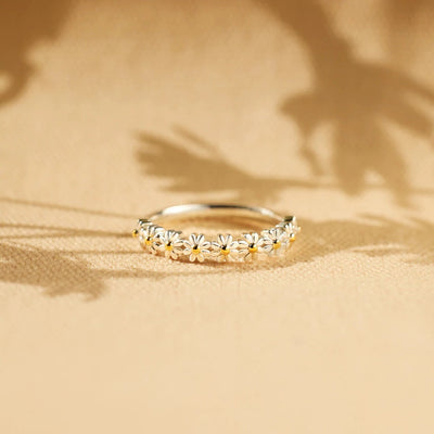 Nieves - Lujoso Anillo Floral