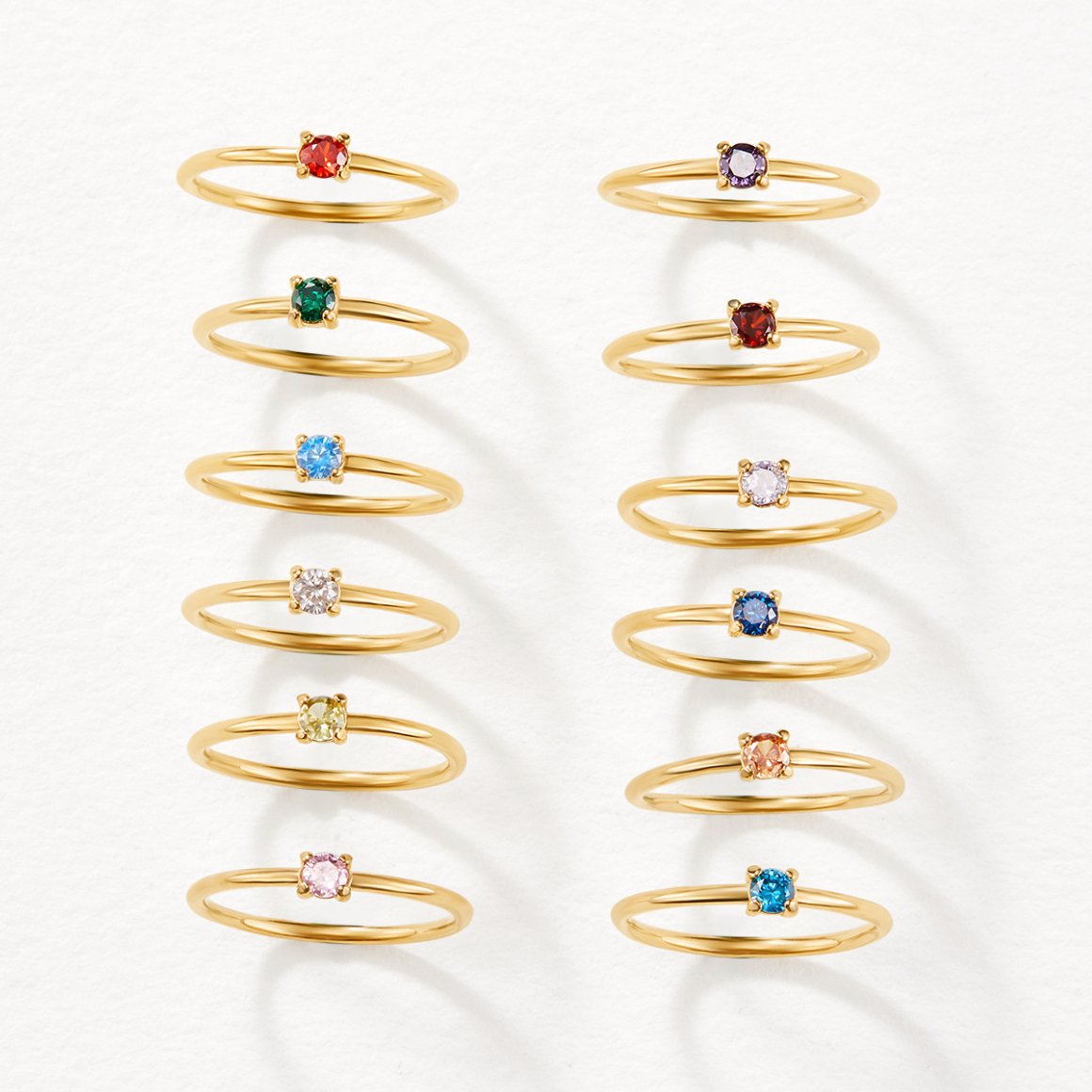 Anillos de oro con gema de nacimiento