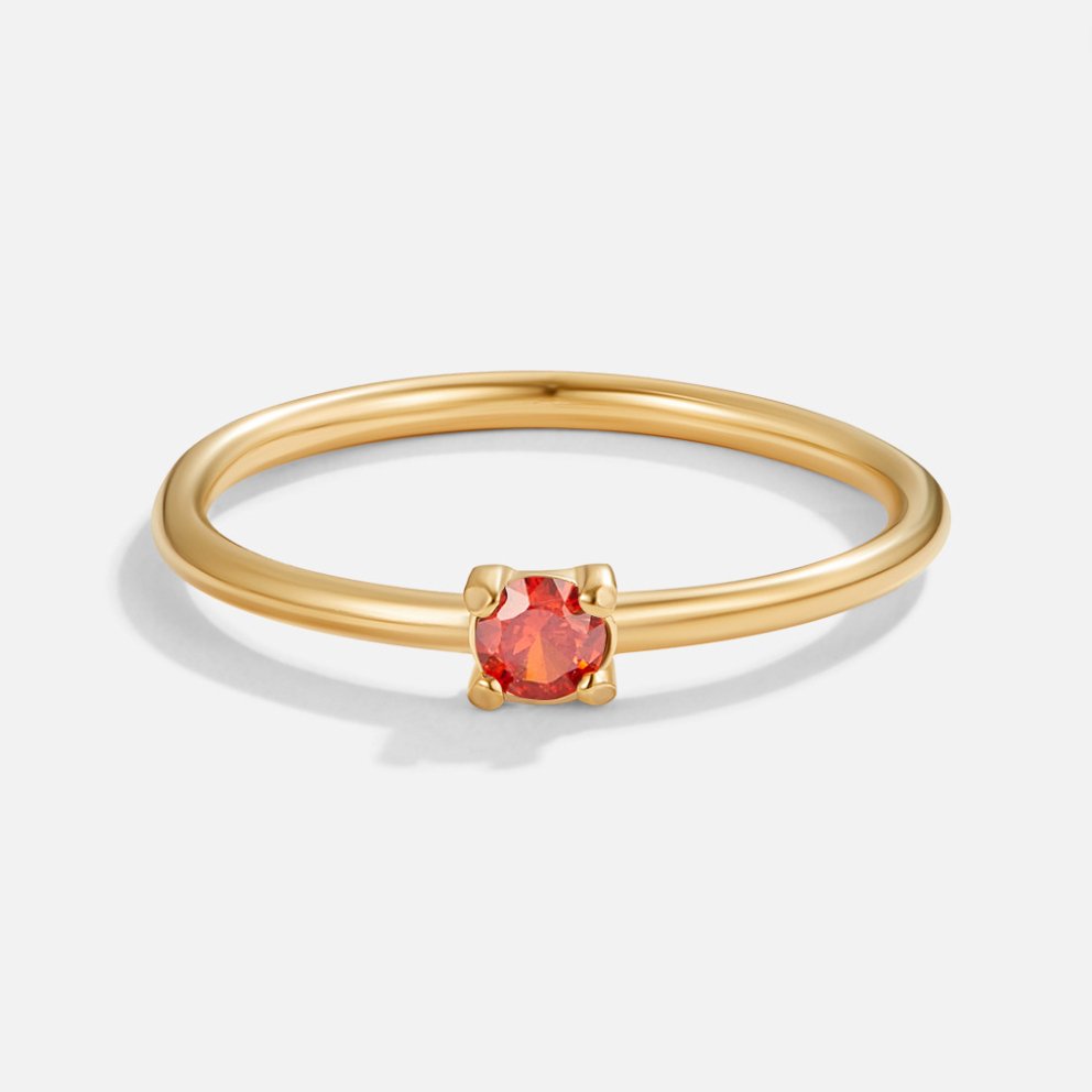 Anillos de oro con gema de nacimiento
