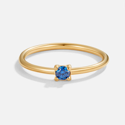 Anillos de oro con gema de nacimiento