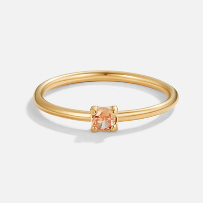 Anillos de oro con gema de nacimiento