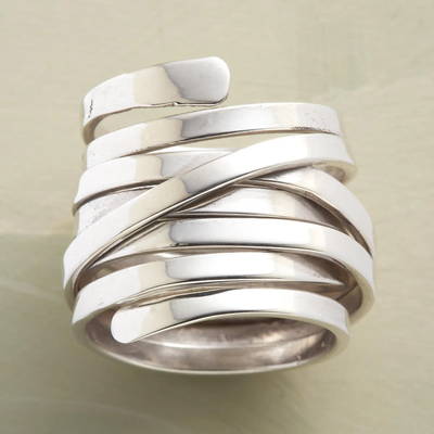 Lourdes - Anillo Vintage de Plata con Grosor Atractivo