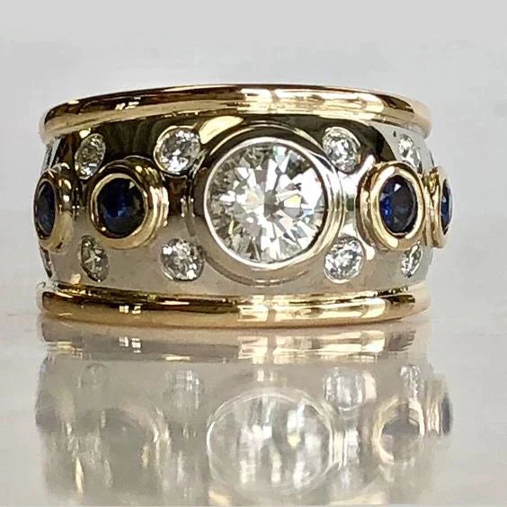 Anillo Vintage con Incrustaciones de Oro y Circonitas